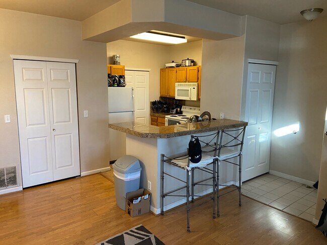 Photo - 4545 Wheaton Dr Unidad B140