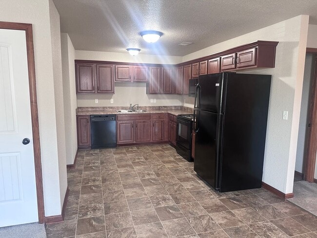 Photo - 108 SE Rose Garden Ln