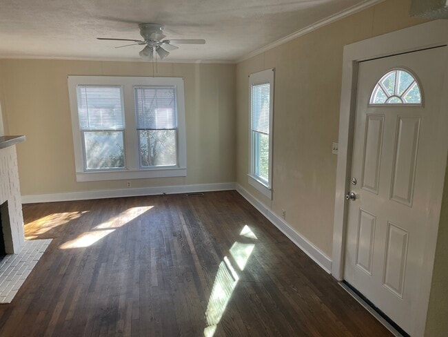 Photo - 305 Duncan St