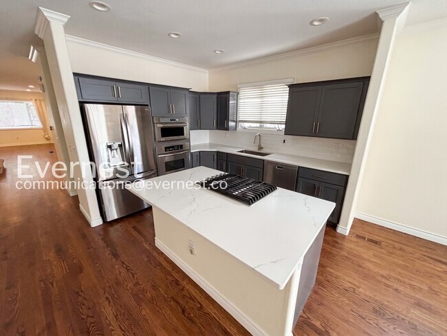 Photo - 268 S Garfield St