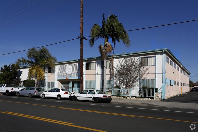 Building Photo - 642 N. Wilmington Blvd.