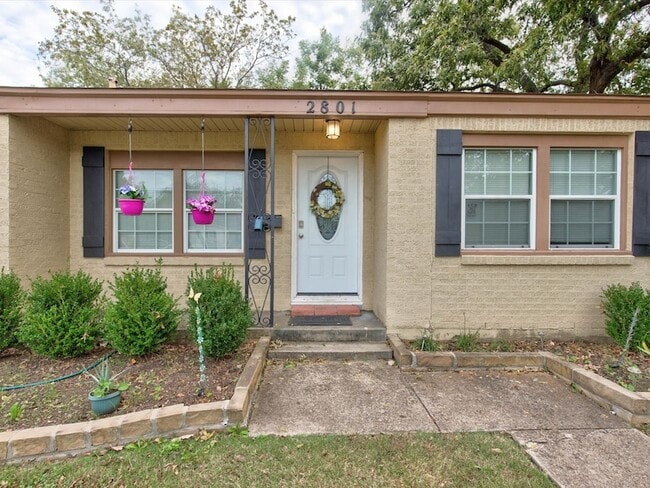 Photo - 2801 W Biddison St