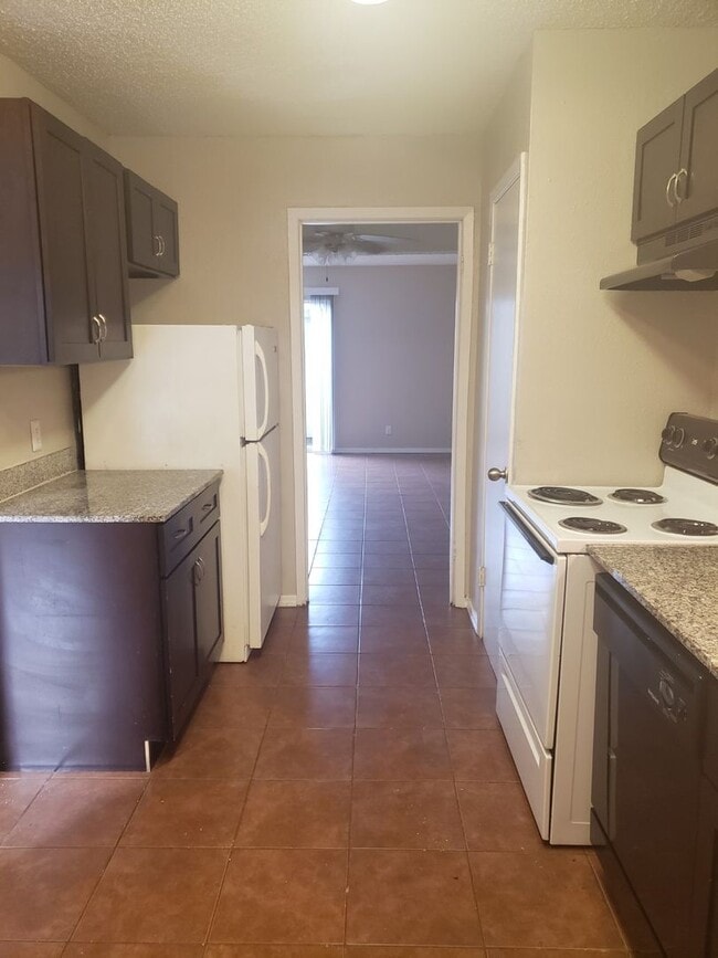 Sunset Grove Apartments