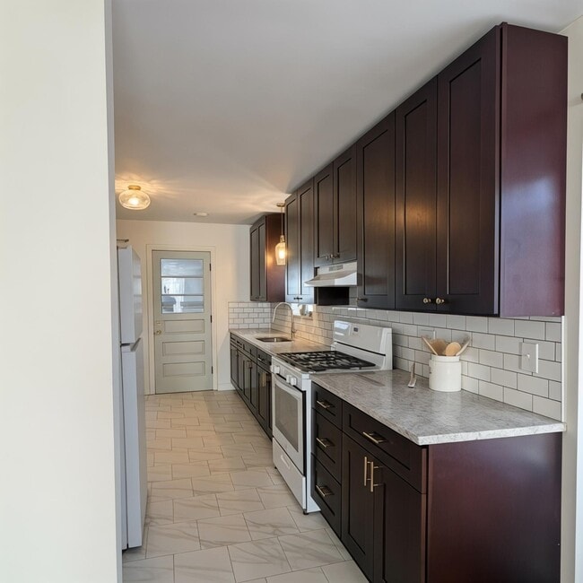 Photo - 6304 W Diversey Ave Unidad 2