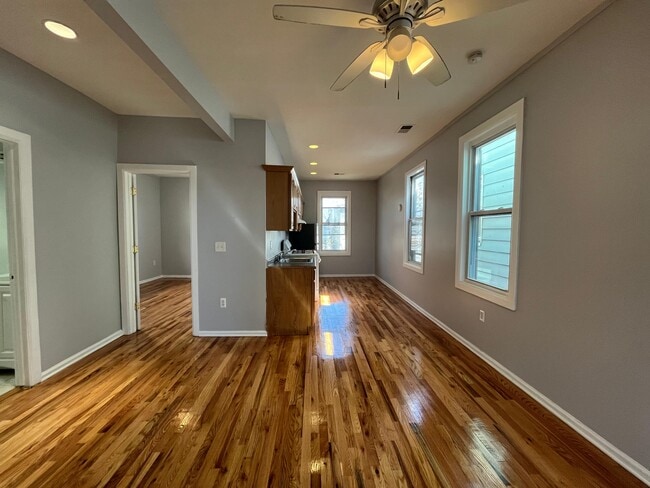 Photo - 50 Gates Ave Unidad 2