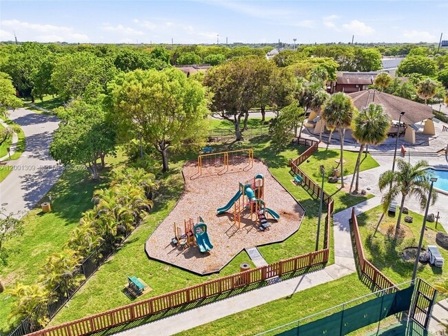 Photo - 6704 SW 114th Pl