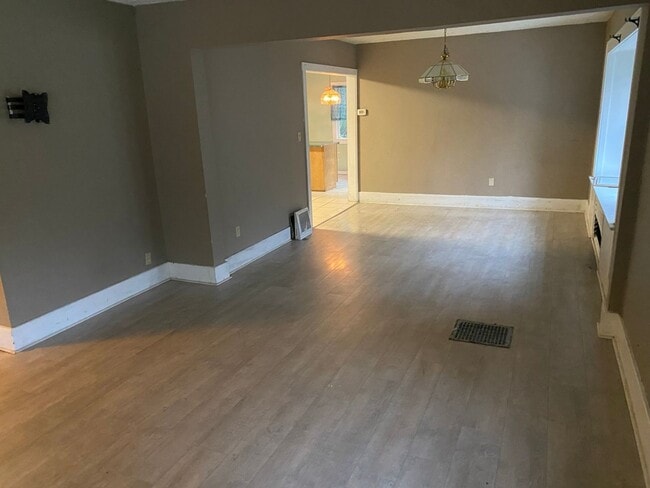 Photo - Spacious 3-Bedroom Home for Rent in North ...