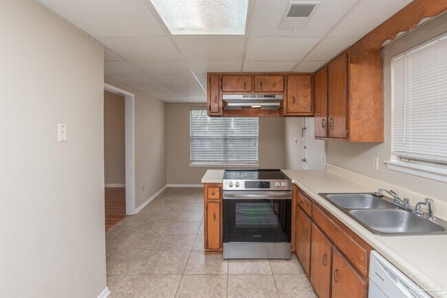 Photo - 1702 E Jackson St