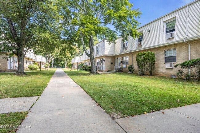 Photo - 93 White St Unit D