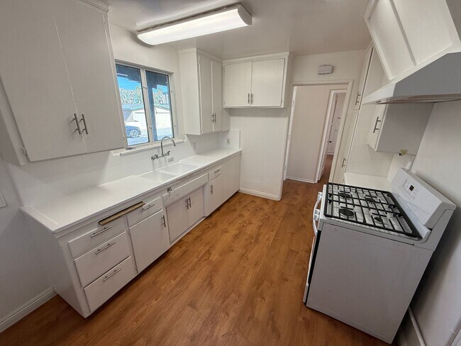 Photo - VANBUREN Unidad 17606