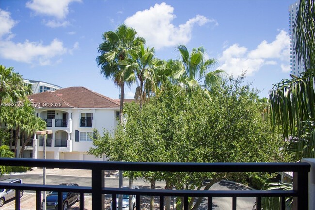 Photo - 3145 NE 184th St Unit 5306