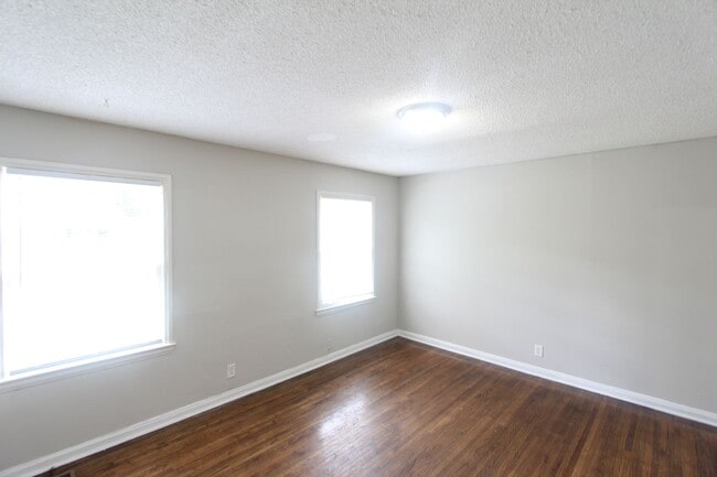 Photo - New On The Market! Fresh New Updates!! Better Hurry To See This One!!