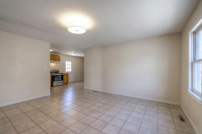 Photo - 709 N Woodland St