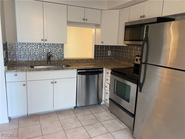 Photo - 4619 SE 5th Pl Unit 1