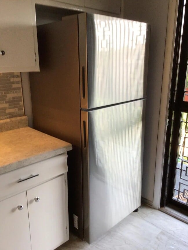 Photo - 7043 S East End Ave Unidad 2D