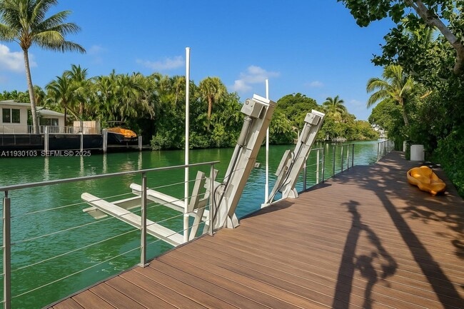 Photo - 1490 Cleveland Rd