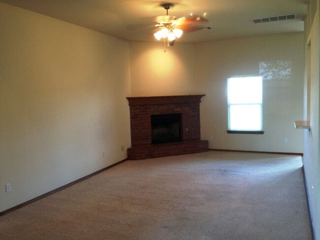Photo - 3 Bed + Office - Moore Schools - Must See