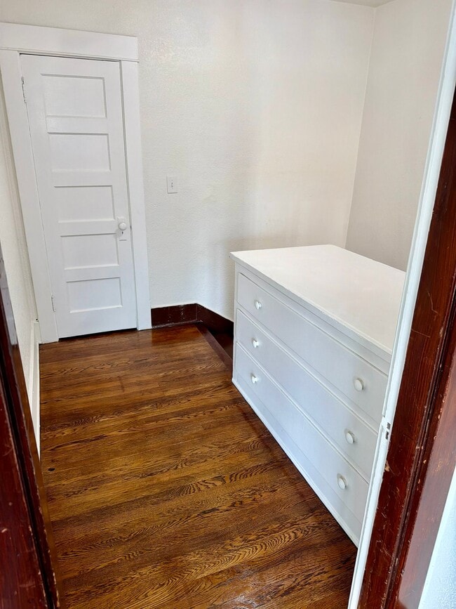 Photo - 141-147 W Ivy St Unit 143