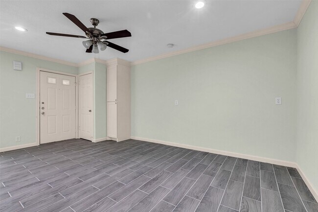 Photo - 1311 Antoine Dr Unidad 128 Rental