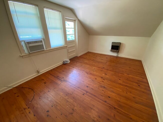 Photo - 285 Sycamore Dr Unit 3