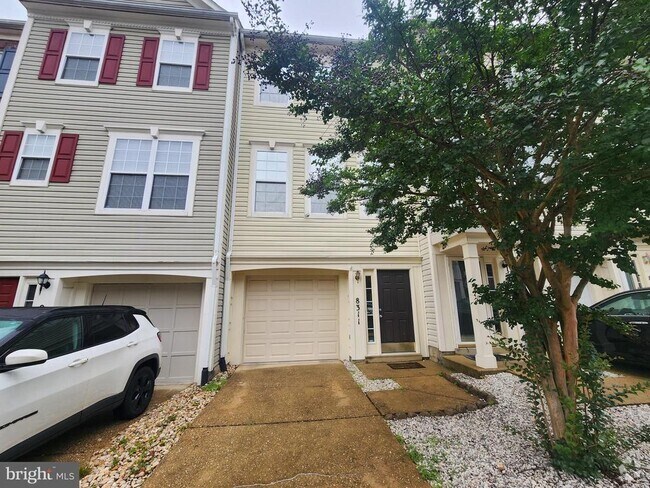 Building Photo - 8311 Green Grass Rd Rental