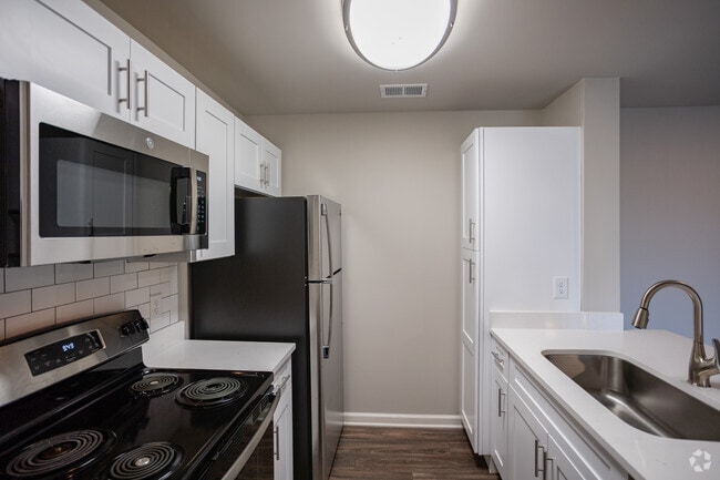 Interior Photo - Highlands at the Lake Rental