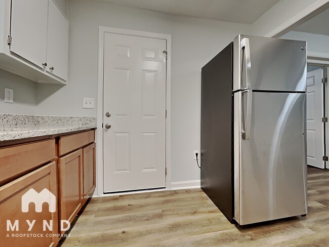 Photo - 1720 Finchley Dr