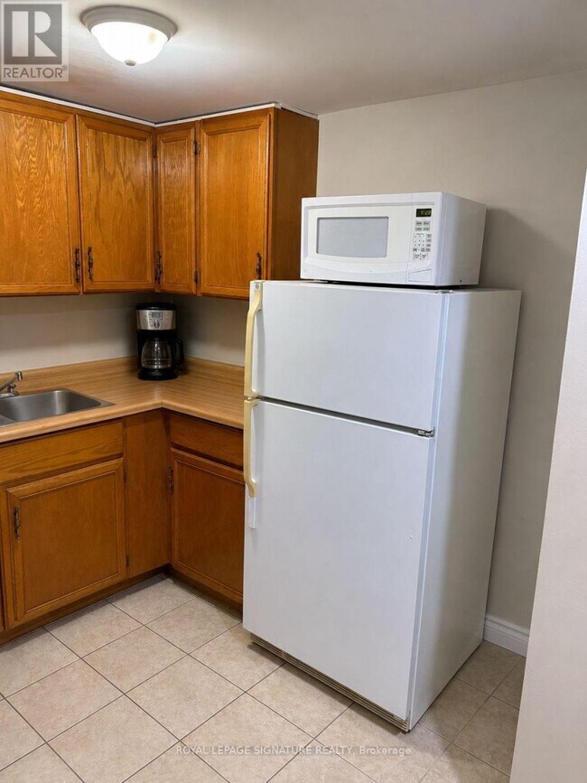 Photo - 137 Madoc Dr