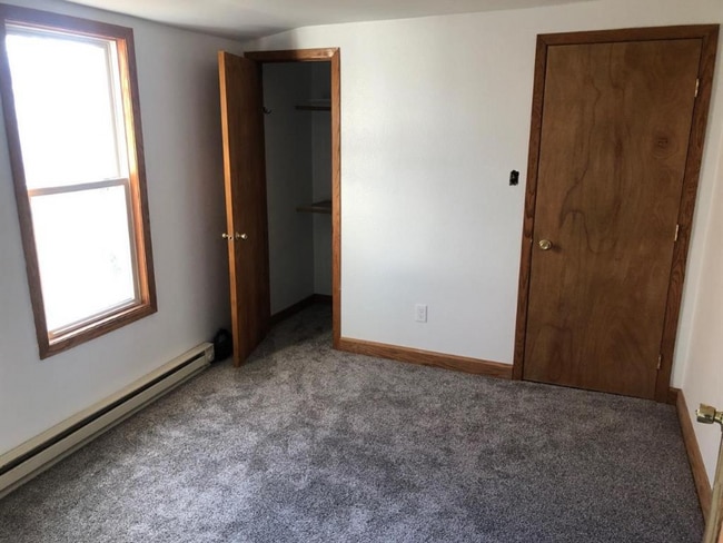 Photo - 324 Blaine St