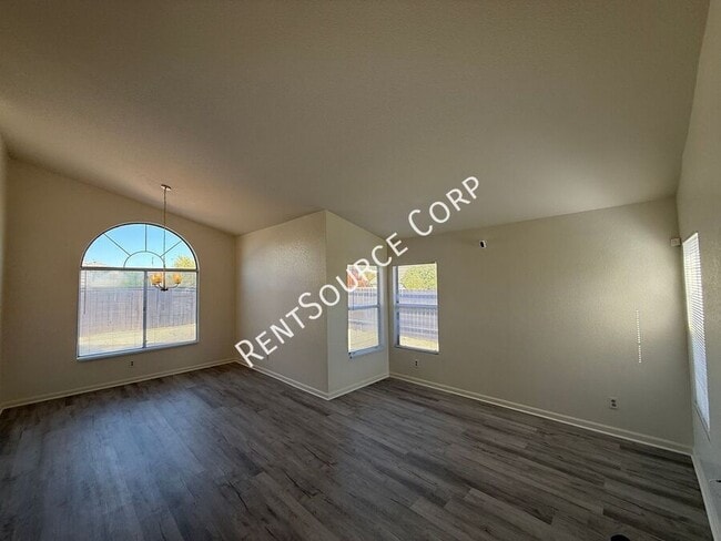 Photo - 3559 E Ave R 14