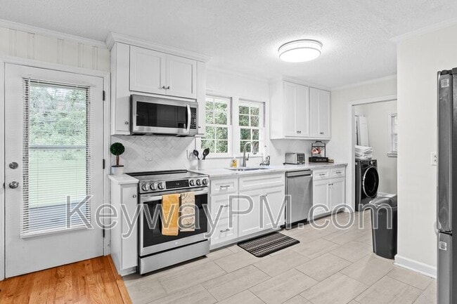Photo - 2438 Apricot Ln
