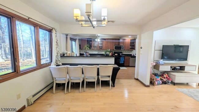 Photo - 22 Heritage Ct