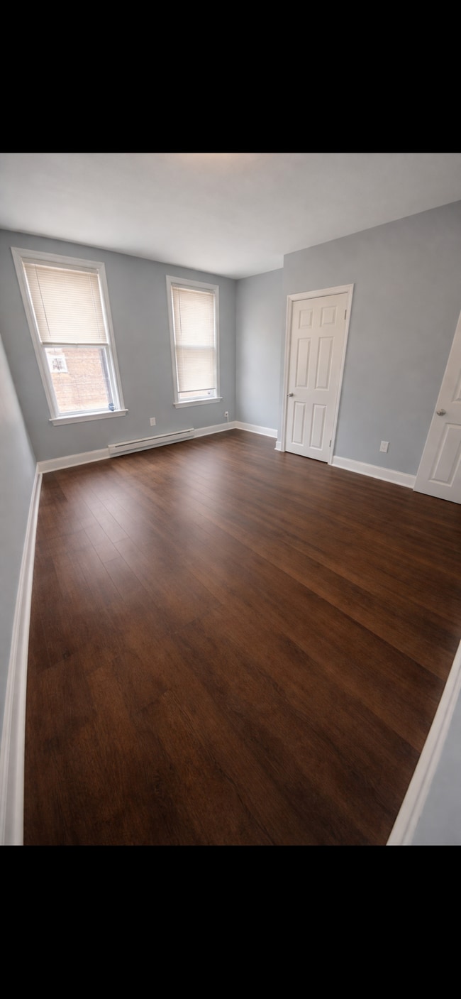 Photo - 616 W 6th St