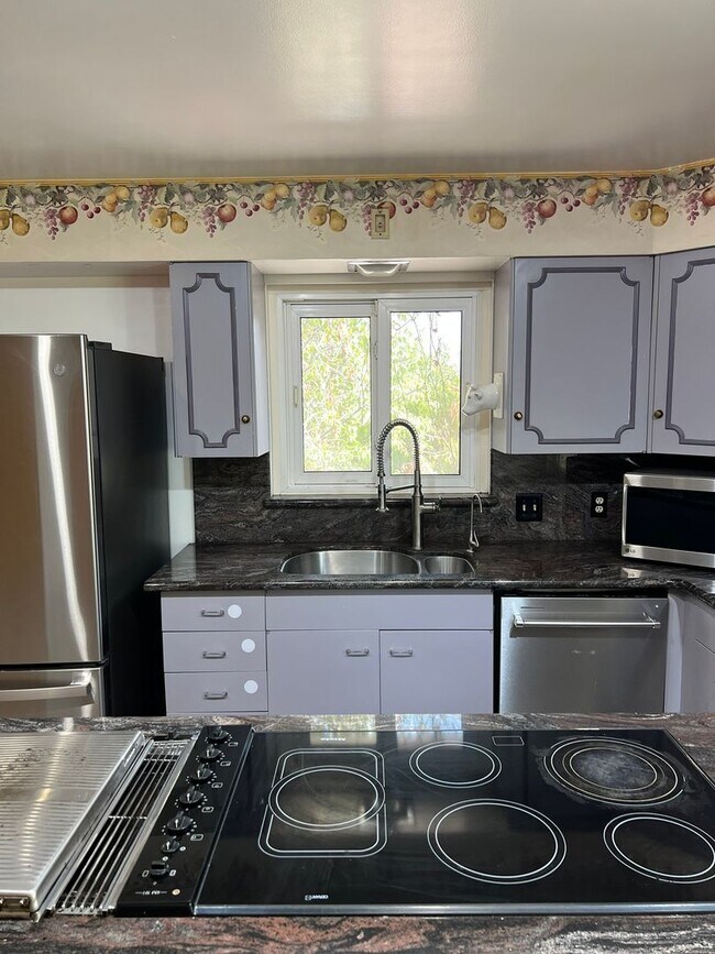 Photo - 808 Helvetia Ave