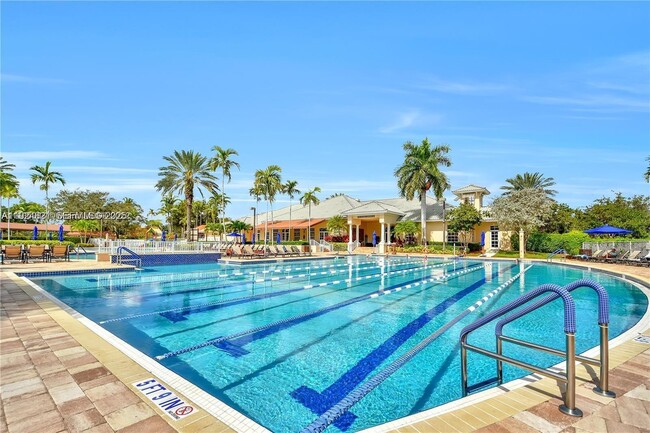 Photo - 1641 Zenith Way