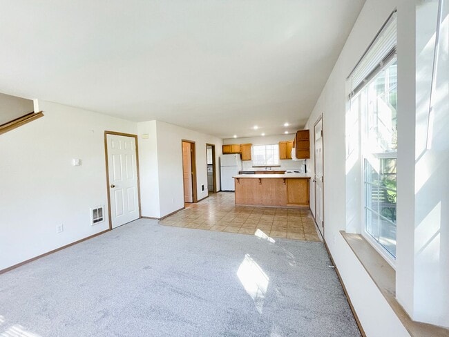 Photo - Bright Everett Home with 2-Car Garage(NEW PAINT AND CARPET)
