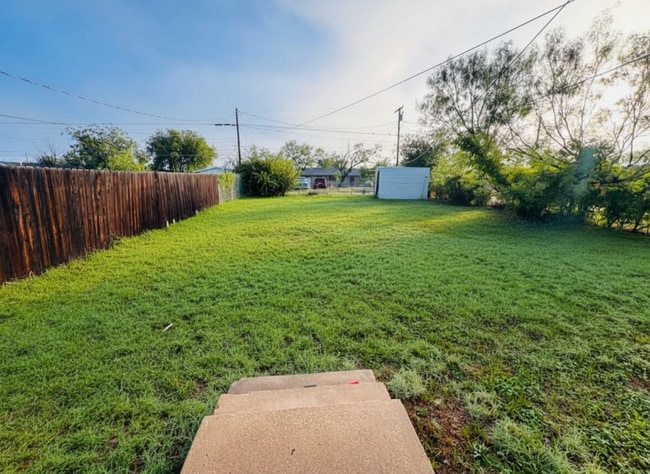 Photo - 906 N Bishop St