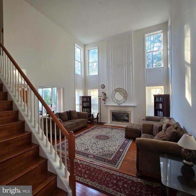 Photo - 15 Eastwick Dr