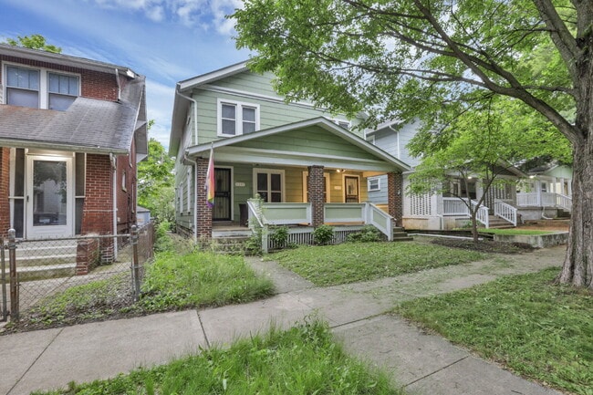 Photo - 1349 N 6th St