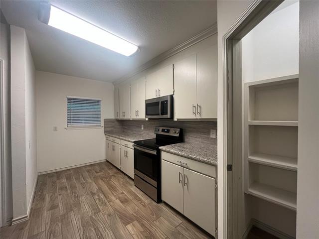 Photo - 12046 Center St