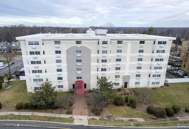 Building Photo - 310 Lookout Ave Unit 304