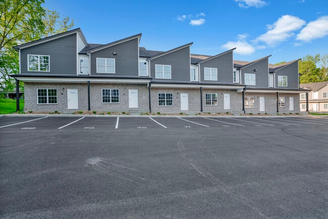 Building Photo - 860 Needmore Rd Rental