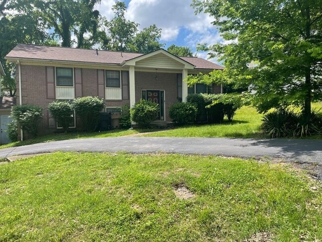 Photo - 309 Melvin Jones Dr House