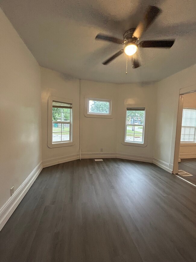 298 N Main St Unit A