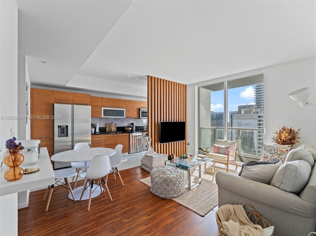 Building Photo - 244 Biscayne Blvd Unit 3105