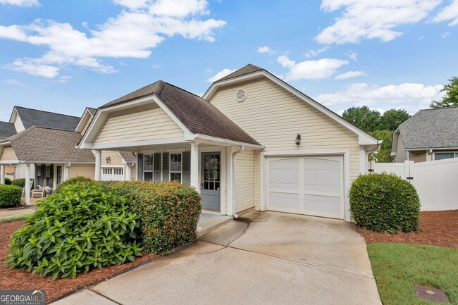 196 Highland Falls Dr