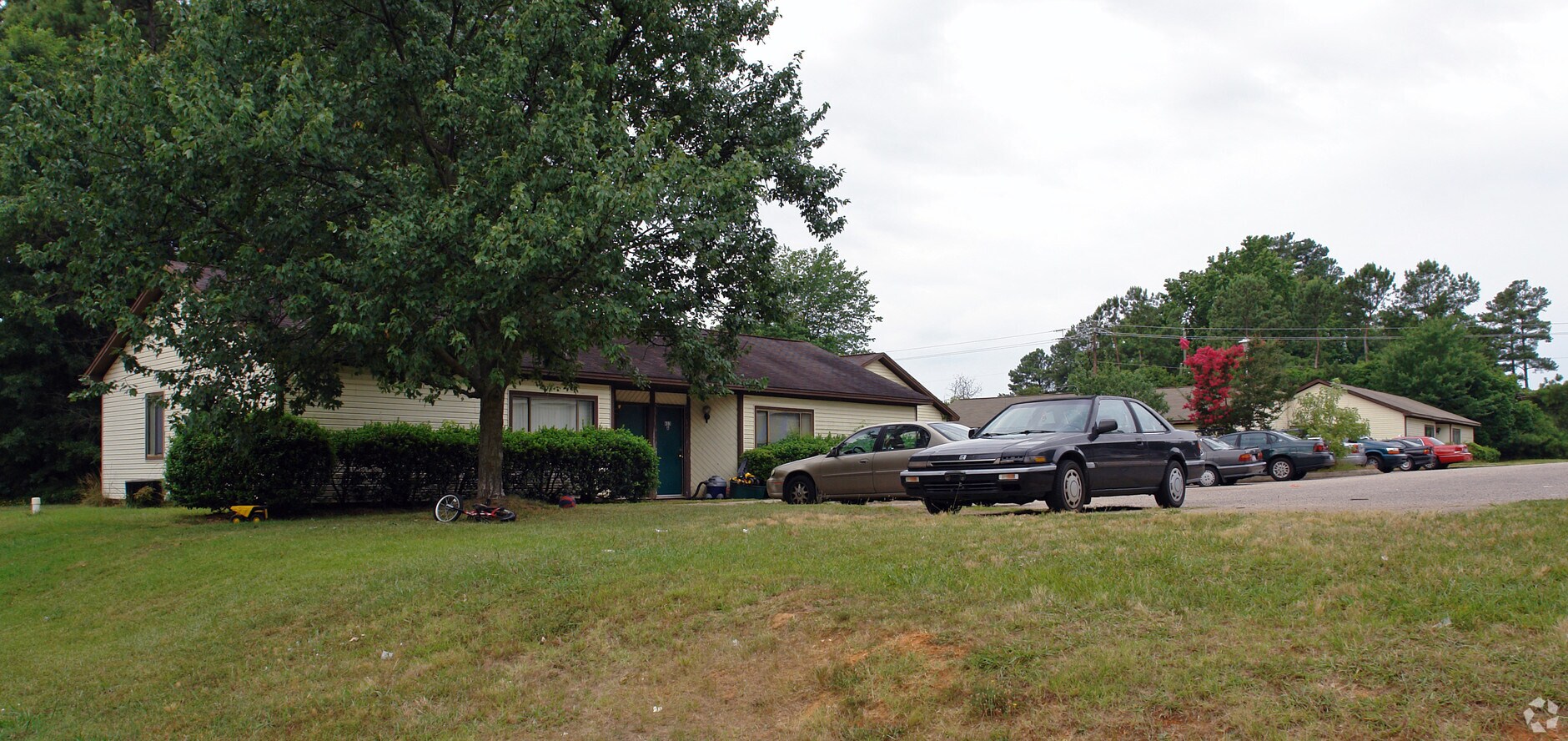 Photo - 601-613 Bashford Rd
