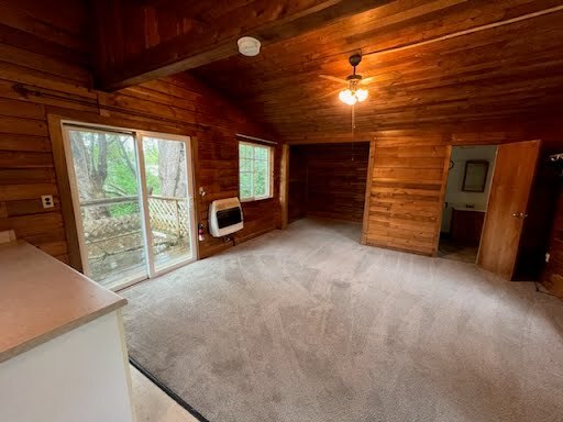 Photo - 501 Croft Ave W