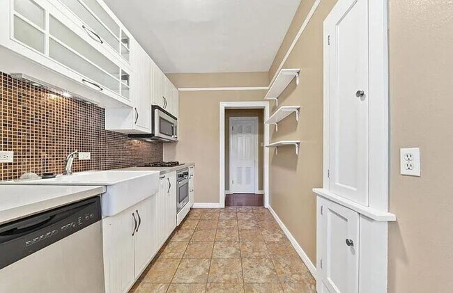 Photo - 268 E Lullwood Ave Unit 1