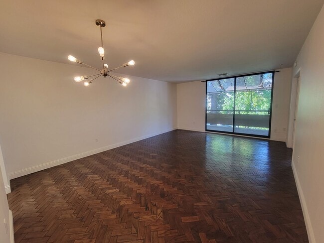 Photo - Stylish 2 Bed 1 Bath Midtown Apartment
